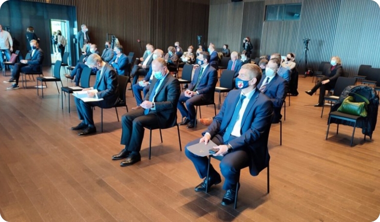 Gradonačelnik Paliaga pozdravio sudionike konferencije «Hrvatska kao dio eurozone»-123085