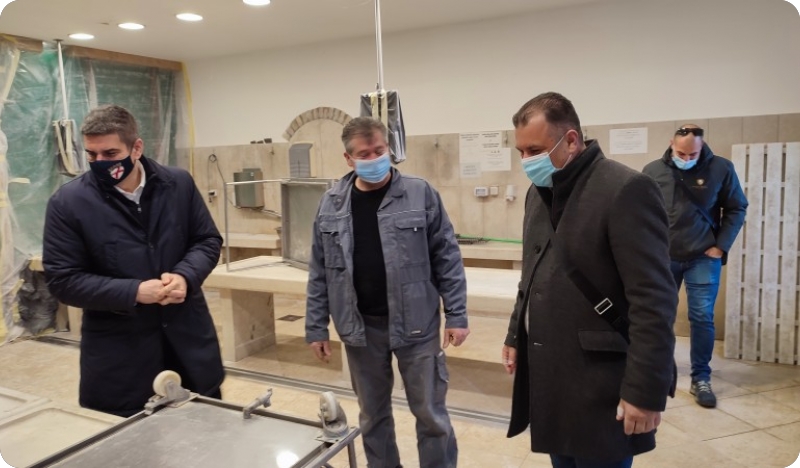 Započela je obnova ribarnice na gradskoj tržnici u Rovinju-125510
