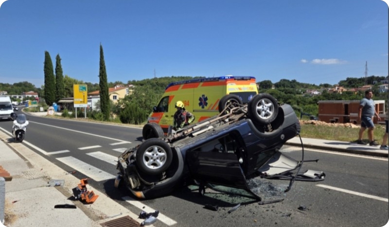 Lančani sudar četiriju automobila kod Rovinja, jedna osoba završila u bolnici-162284