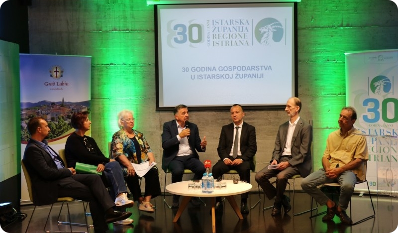 Održana panel rasprava o gospodarstvu u Labinu-140072