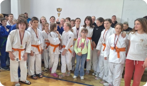 Mladi judaši Istarskog Borca slavili u završnom kolu Judo lige u Puli-156753