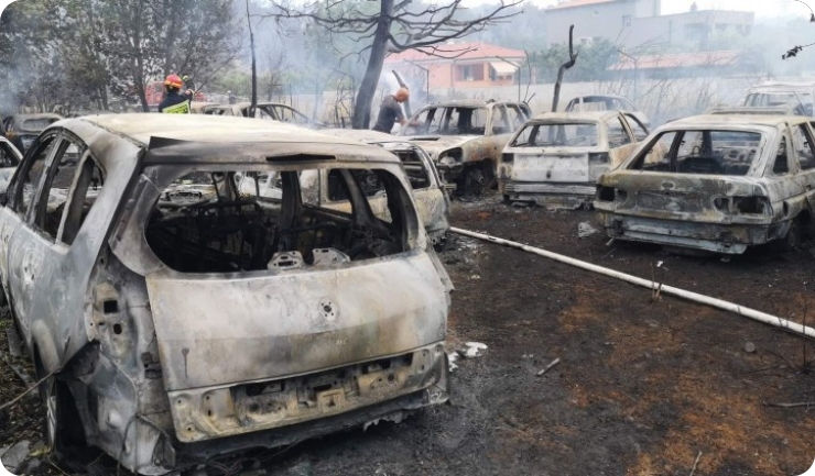 U Dolinki velika šteta, izgorilo nekoliko automobila: požar uz pomoć kanadera stavljen pod kontrolu VIDEO-128433