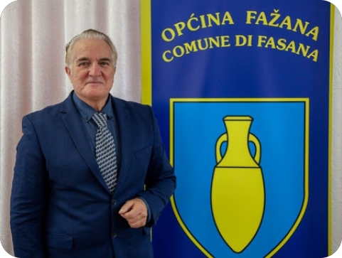 Načelnik Fažane Radomir Korać potpisao ugovor o stipendiranju s 48 studenata-125306