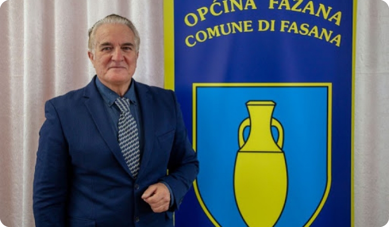 Načelnik Fažane Radomir Korać potpisao ugovor o stipendiranju s 48 studenata-125306