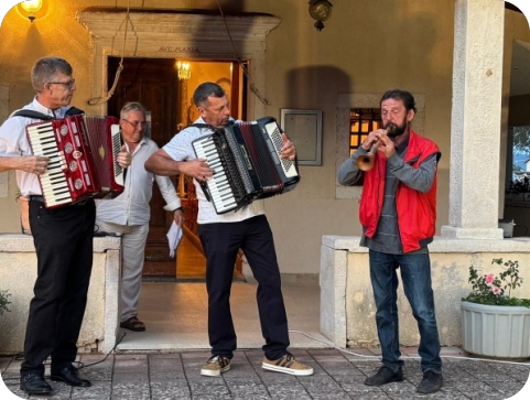 Koncert tradicijske glazbe, govora i plesa ‘‘Prid crikvom u Hreljići’’-162907