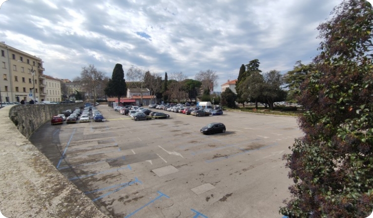 Za vrijeme Adventa u Puli besplatan parking na Karolini i nova pravila u centru grada-156974