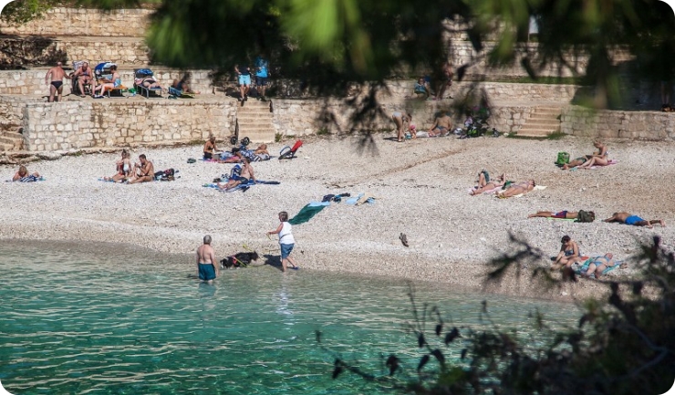 Talijanski državljanin priveden zbog sumnje na iskorištavanje djece za pornografiju-162641