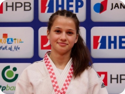 Lara Mošnja iz judo kluba Istarski borac zlatna na Prvenstvu Hrvatske za juniore-160347