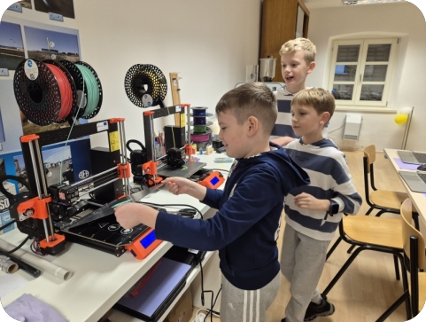 Bogat svibanjski program i-STEM radionica za djecu i mlade-160293