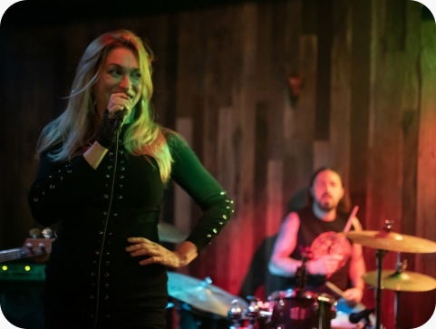 Lili Gee predstavili novi spot za singl “Ispod kože” - VIDEO-156742