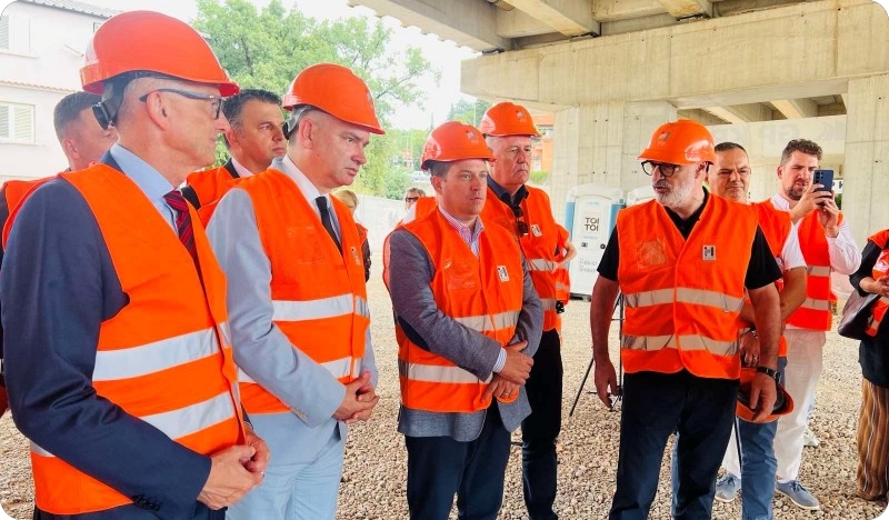 Župan Miletić: Nakon dovršetka Istarskog ipsilona sljedeći je korak izgradnja istarskog X-162209