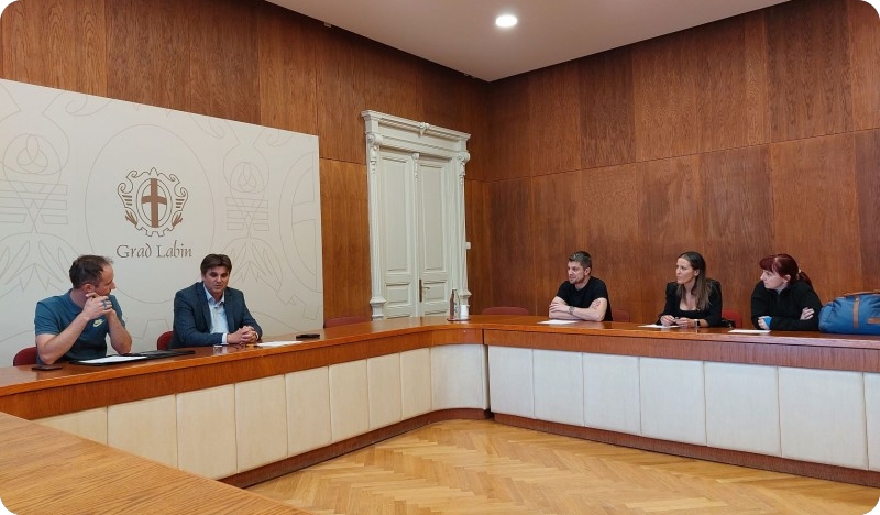 Labin: Nova cesta Spar-Kapelica, obnova ceste za Marciljani, nogometno igralište, novi dječji vrtić…-130554
