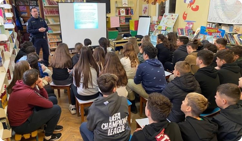 Labinski osnovnoškolci učili o pirotehnici - što smiju, a što nikako ne smiju?-157375