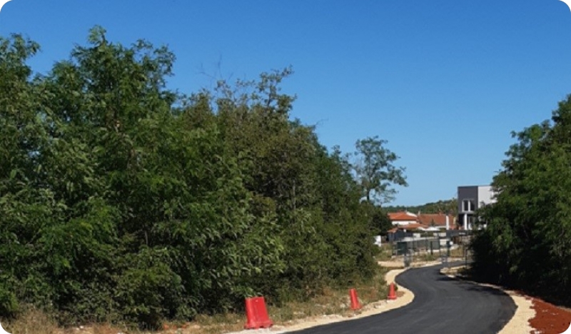 POREČ: asfaltiranja u naseljima Musalež i Valkarin-127587