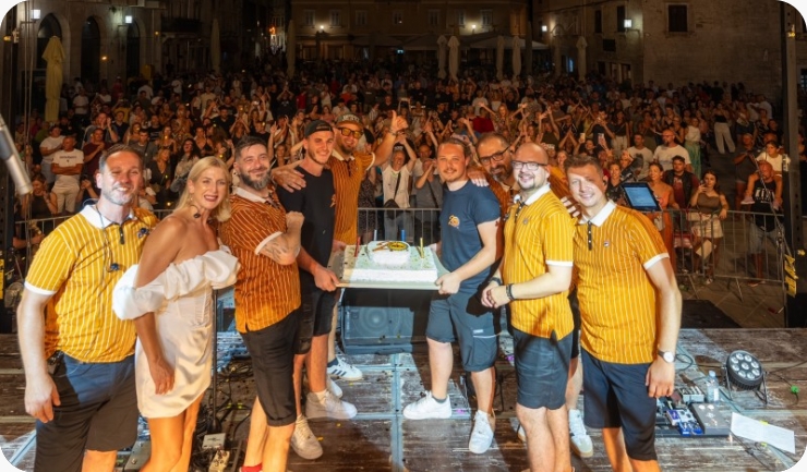 Night Express slavljeničkim koncertom oduševio prepuni pulski Forum-162677