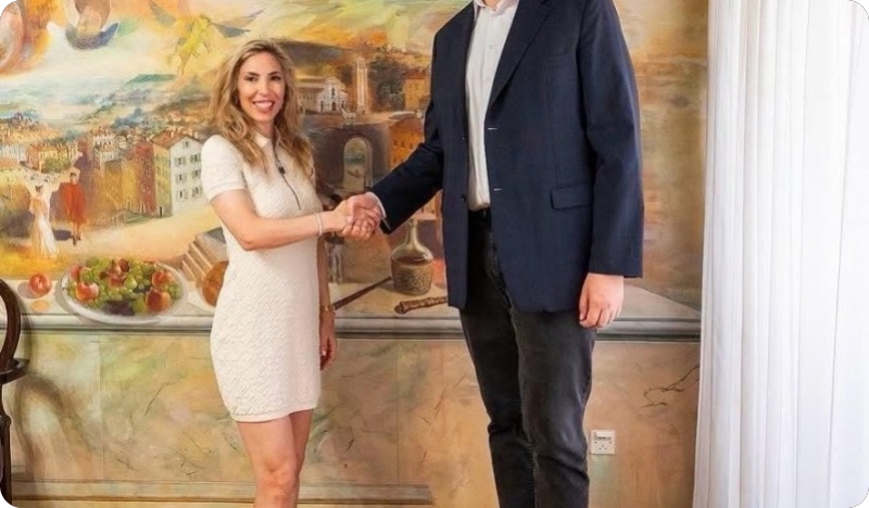Fotografija iz Pule nasmijala mnoge. Možda je za idući susret najbolje pripremiti stolicu-162961
