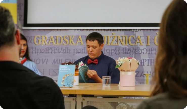 Pula upoznala ‘Dječaka s Mjeseca’: poezija Nikole Dubroje osvojila publiku-155396