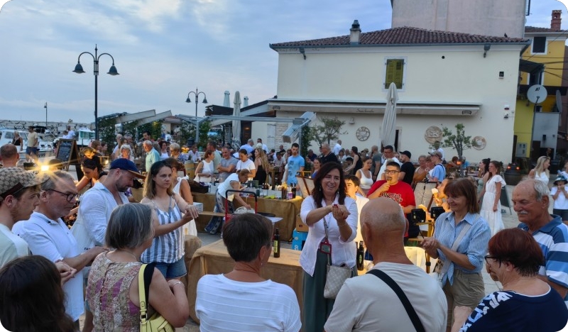 Besplatna vođena tura „Od baštine do maslinika“ uspješno započela ljetnu sezonu-161862