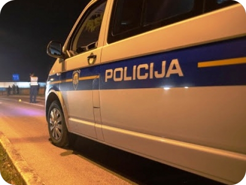 U prometnoj nesreći dvije osobe teško ozlijeđene, vozač pod istragom-156728