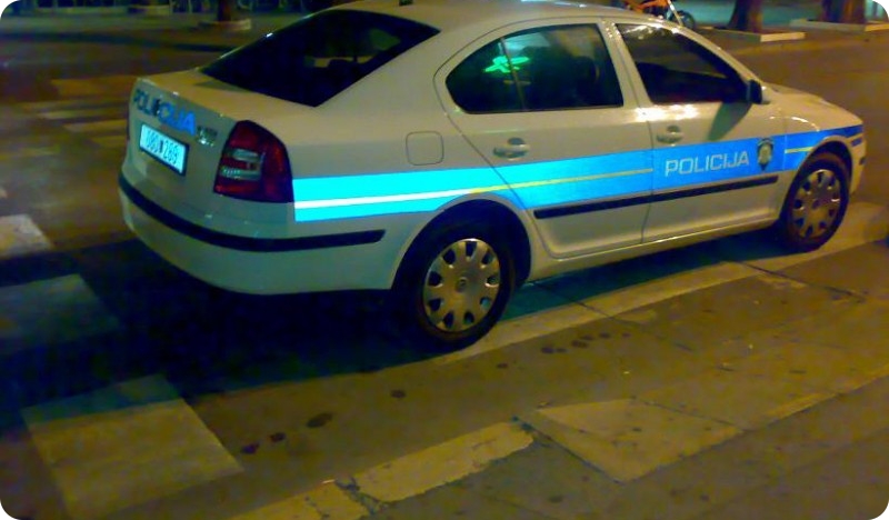 Tijekom noći pokušaj provale u bankomat u Taru-123563