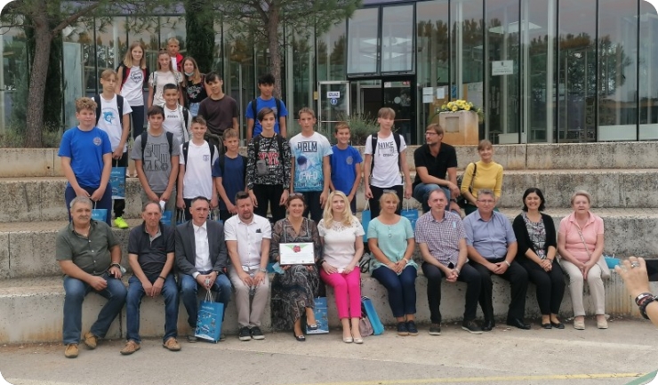 Školsko igralište OŠ Veli Vrh sa statusom Polja mira-120929