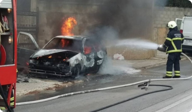 POGLEDAJTE VIDEO! Auto buktinja na Velom Vrhu-64286