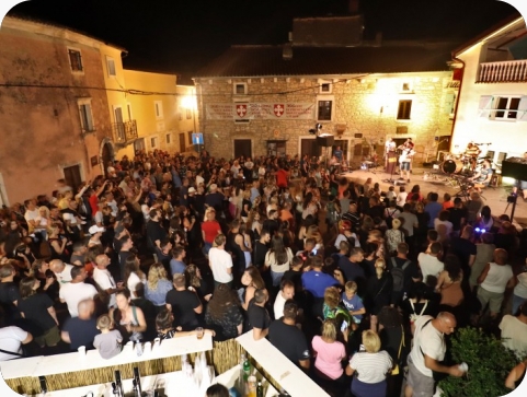 Fun Box Band i Lima Len večeras na Perojskoj fešti-162235