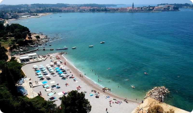 S pulske plaže ukrao torbu s mobitelima, novčanicima i ključevima-154310