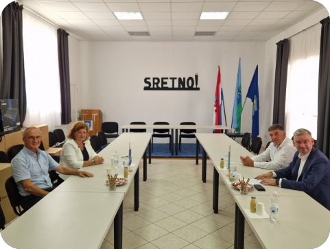 Istarski župan Boris Miletić posjetio Općinu Rašu i razgovarao o razvojnim projektima-138600