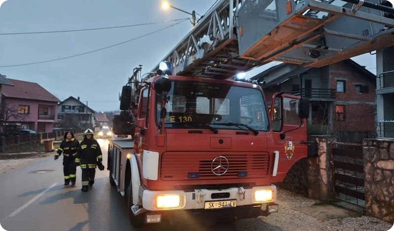 Vatrogasci saniraju posljedice potresa u Sisačko-moslavačkoj županiji-113363