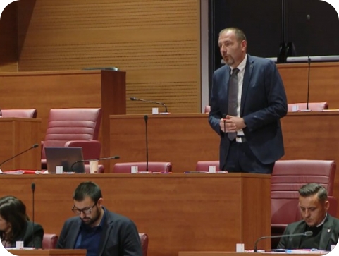 Paus: Strani tartufari ugrožavaju sigurnost i tradiciju-156454