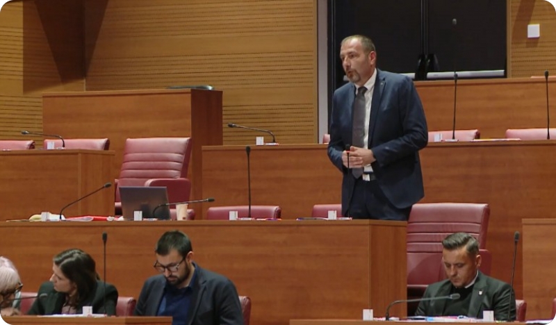 Paus: Strani tartufari ugrožavaju sigurnost i tradiciju-156454