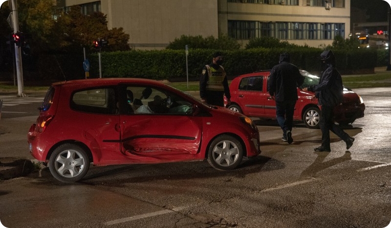 Pula: Mlada vozačica prošla kroz crveno-122128