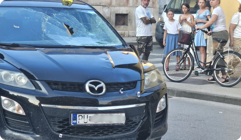 Prometna nesreća u centru Pule: dvojica maloljetnika ozlijeđena na romobilu-153918