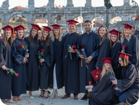 Svečana promocija diplomanata FET-a u Areni-127556