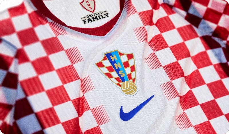 Predstavljen novi dres hrvatske nogometne reprezentacije-159292
