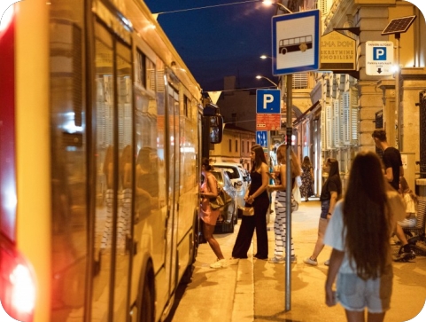 (VIDEO) Zaboravite parking - večernja karta za Pula Film Festival ove godine vrijedi i za vožnju autobusom-162022