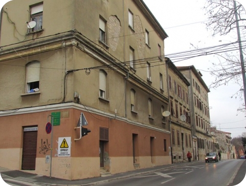 Zgrada u Radićevoj - Obijeni su dijelovi fasade koji su se urušavali-55225