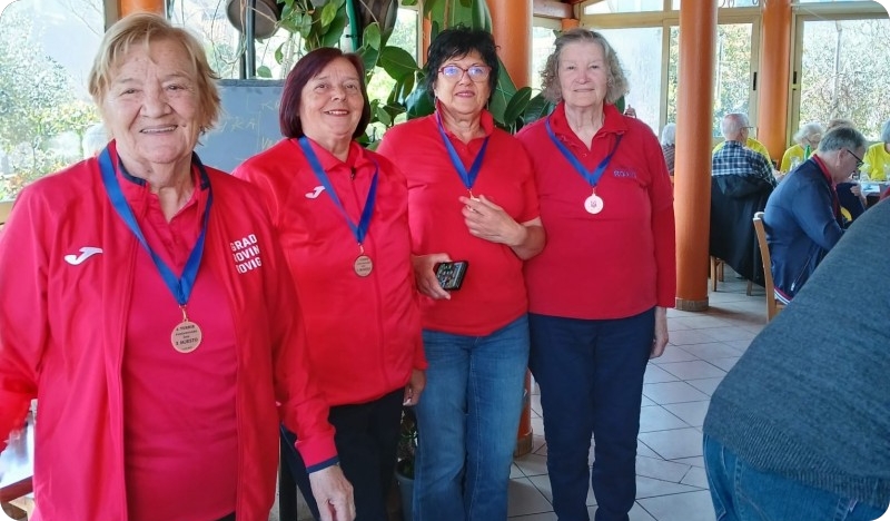 Rovinjske umirovljenice uspješne na sportskom turniru u Puli-159778