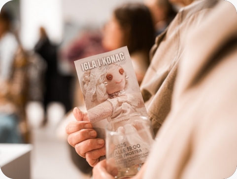 ‘‘Igla i konac’’ Lucie Ugrin: izložba koja povezuje prošlost, sadašnjost i djetinjstvo-156436