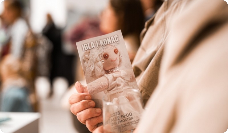 ‘‘Igla i konac’’ Lucie Ugrin: izložba koja povezuje prošlost, sadašnjost i djetinjstvo-156436