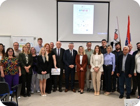 Projekt i-STEM u Istri nadmašio očekivanja: 187 radionica i 450 učenika-160227