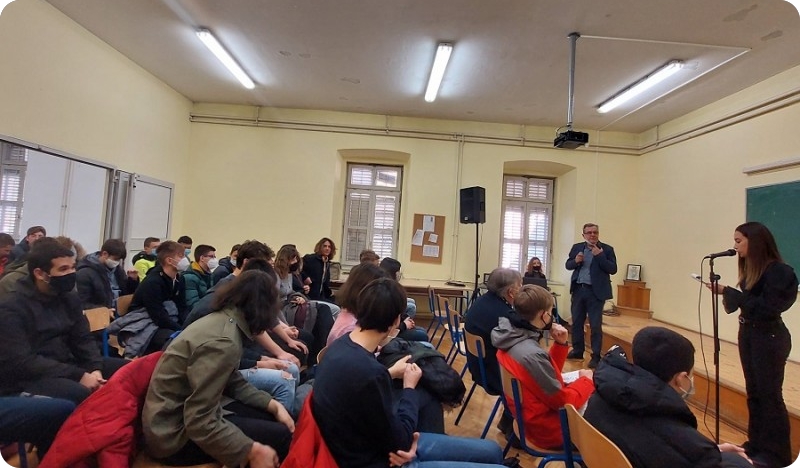 Poreč: Srednja škola Mate Balote bila je domaćin županijskog natjecanja iz fizike-125210