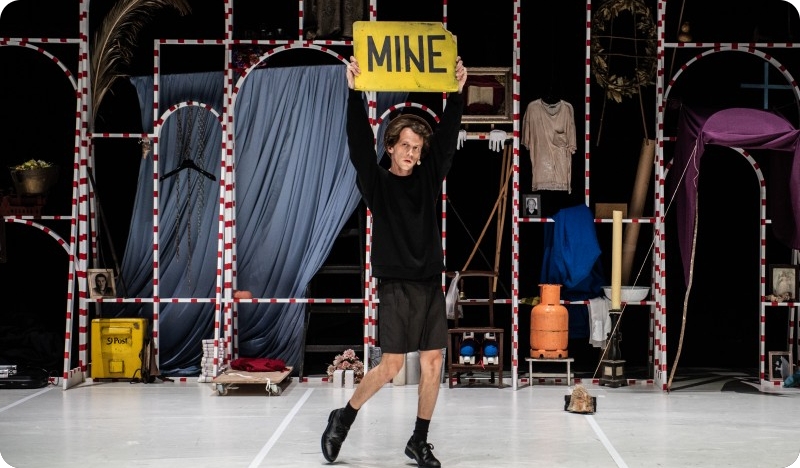 Nagrađivana predstava „Sad Sam Matthäus“ Matije Ferlina u Slovačkoj, Francuskoj i Sloveniji!-130314