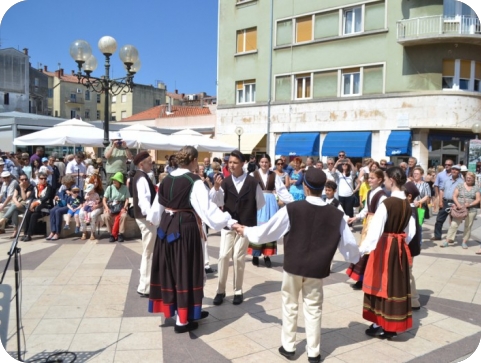 Zadnje “Glazbeno jutro” okuplja KUD Uljanik, Teranke i pulske mažoretkinje-156684