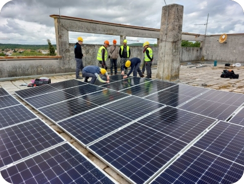 Labinski srednjoškolci montirali solare na Samački!-144514