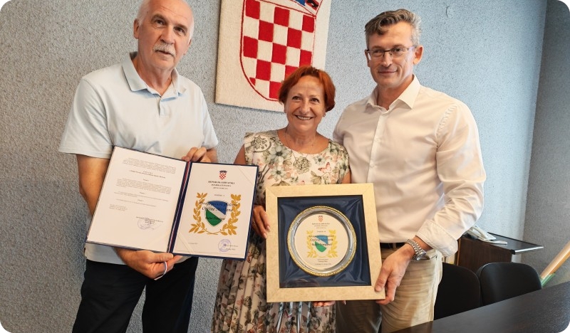 Načelnik Pliško uručio povelju počasnog građanina Općine Marčana Ružici Franjčević-162787