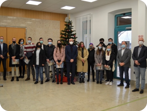 U blagdansko vrijeme umaškim studentima stipendije i potpore-113443