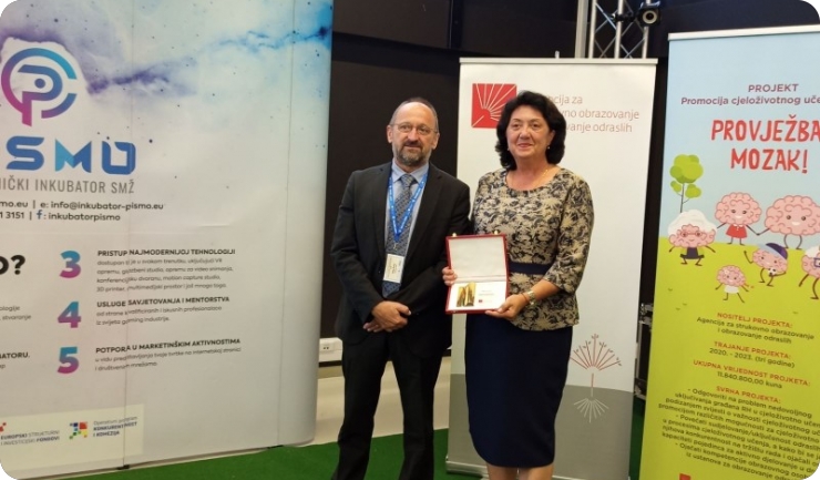 Priznanje struke ravnateljici umaškog Učilišta Tatjani Vujić-121195