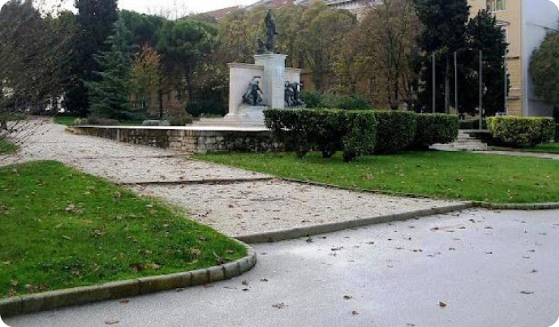 Zbog petardi i sukoba mladića u Titovom parku, policija traži svjedoke-157088